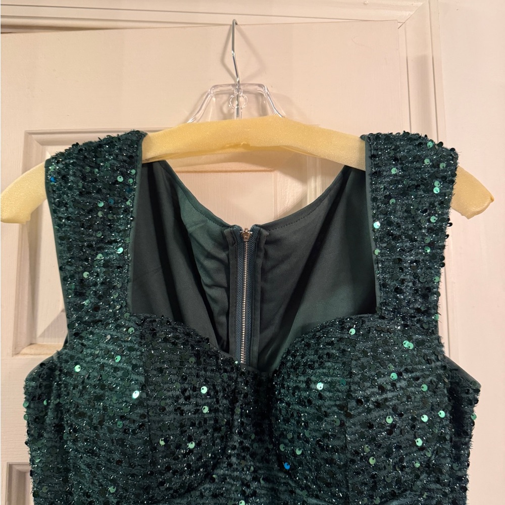 GREEN SEQUIN Long Sleeve
Formal Prom Pageant Evening
Wedding Gown Dress M 6/8 - Picture 8 of 9